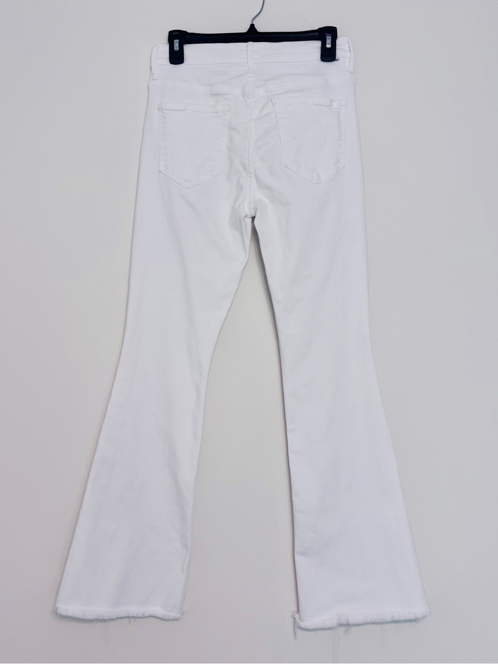 MOTHER The Weekender Fray White Mid Rise Flare Jeans Fairest Of Them All Size 28 - Picture 11 of 12